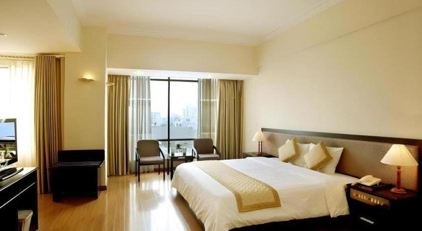 Bamboo Green Central Hotel Da Nang Bagian luar foto