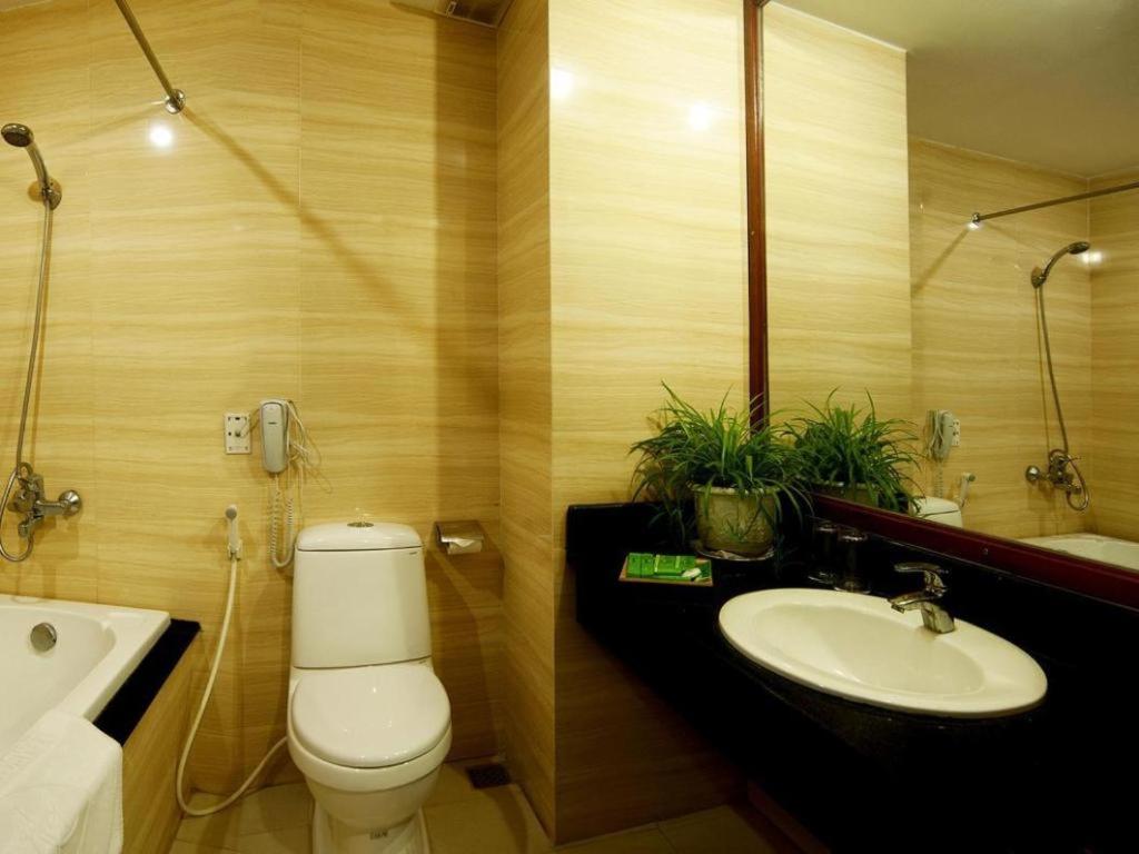 Bamboo Green Central Hotel Da Nang Bagian luar foto
